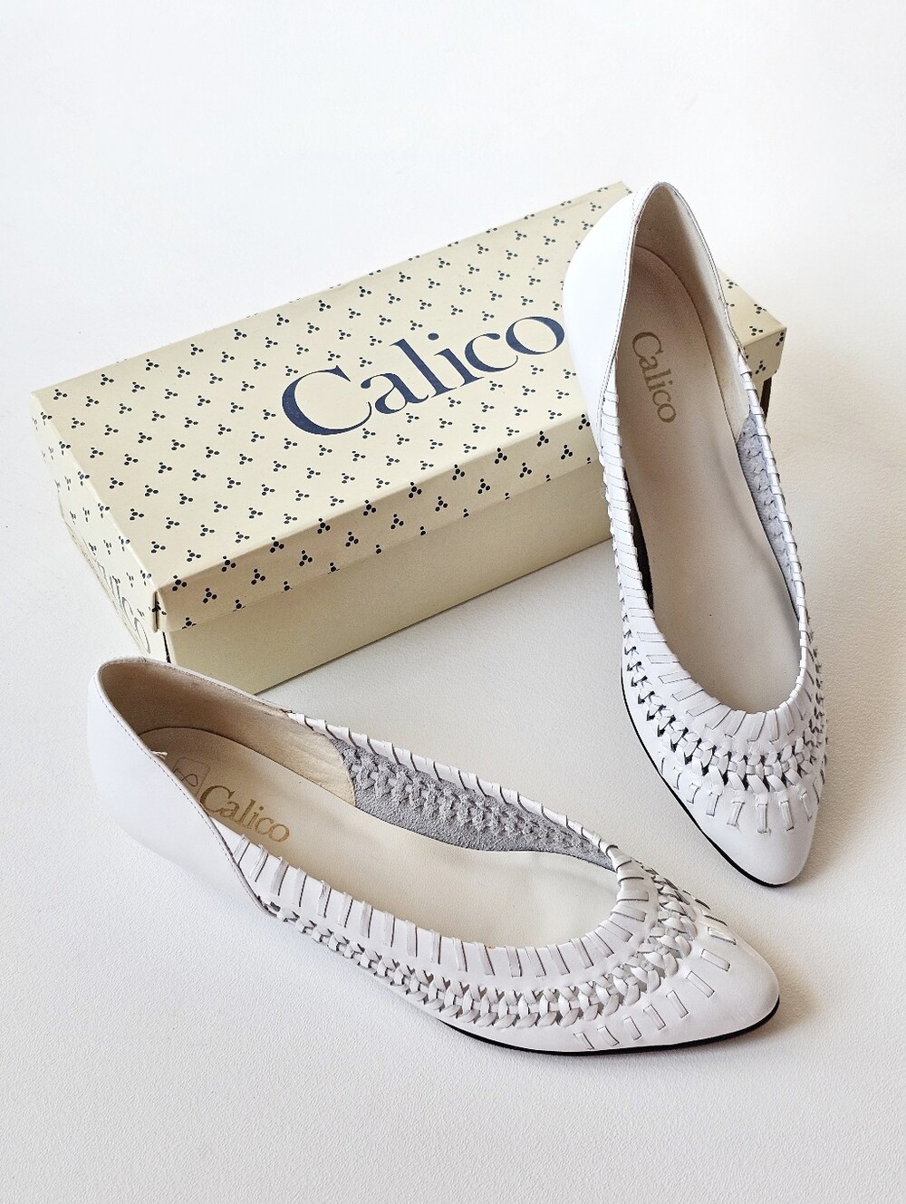 Vintage 80's Calico Westwind White Woven Leather Flats Pointed Toe Shoes Size 8M